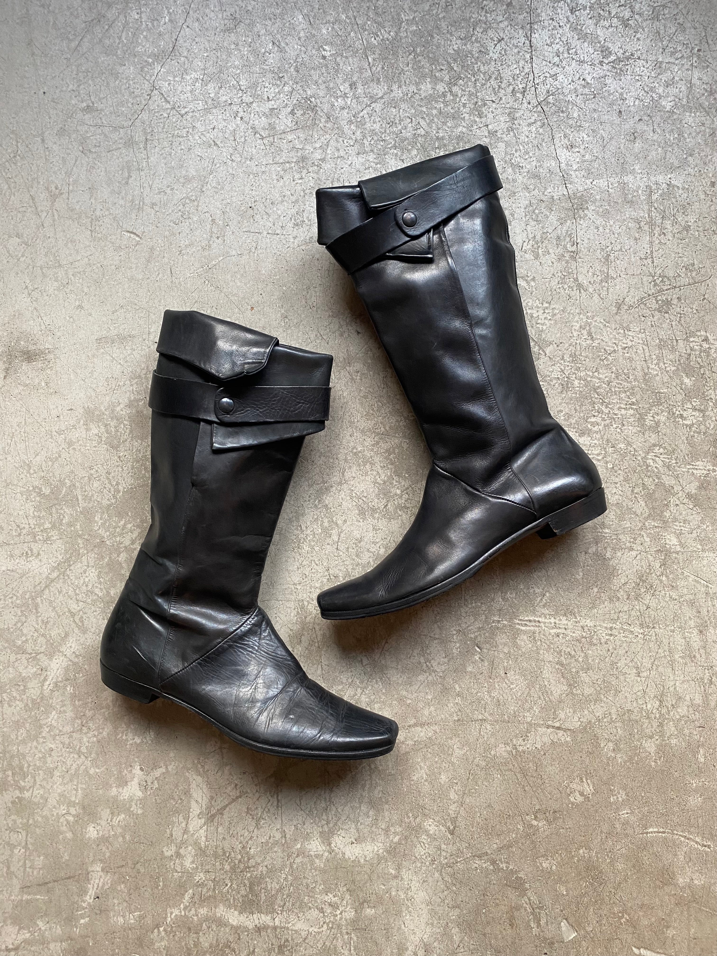 Vintage leather boots size 38