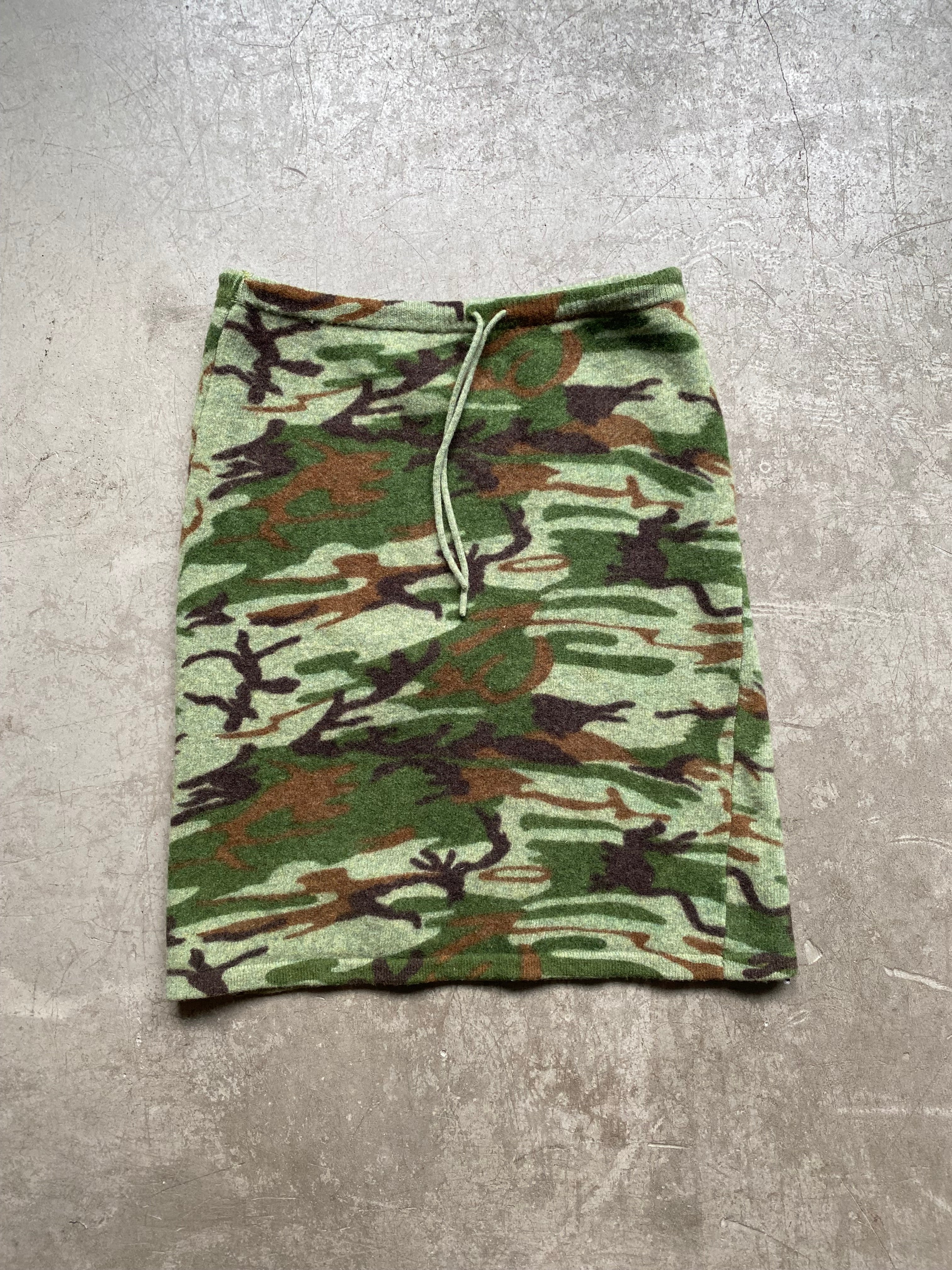 Camouflage wool skirt
