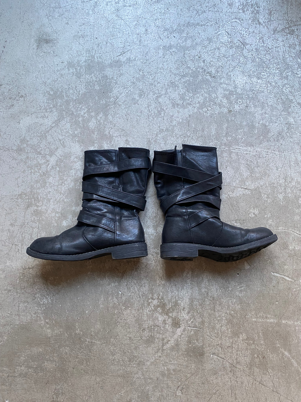 Vintage black faux leather boots size 38