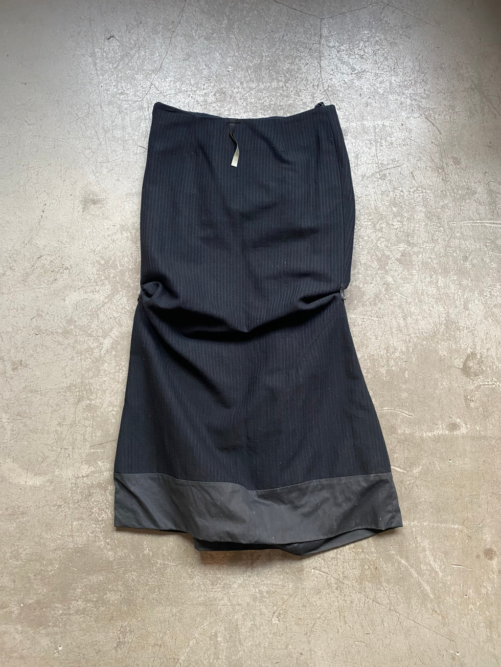 Maxi skirt with leather belt detail