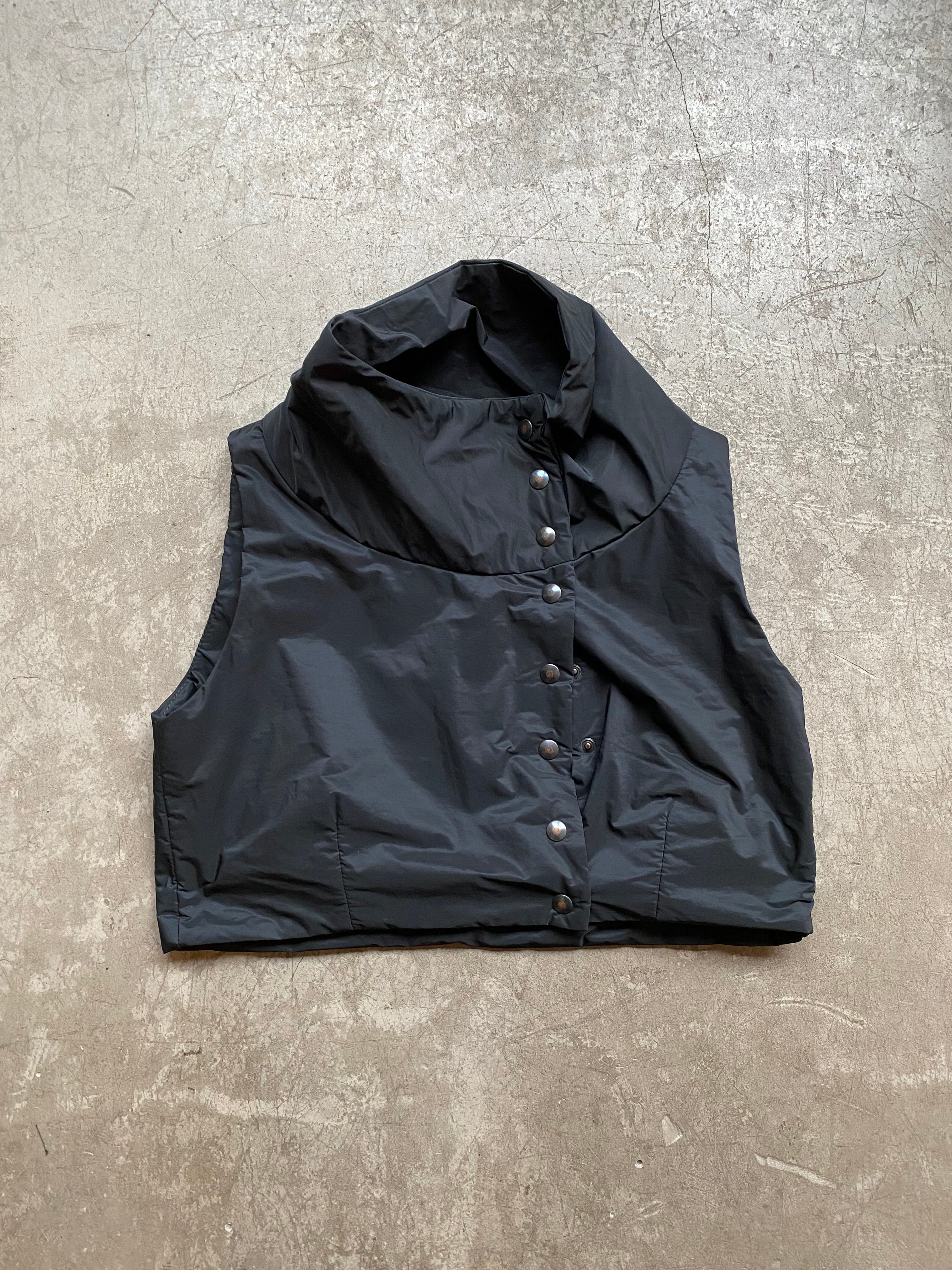 Sarah Pacini cropped gilet