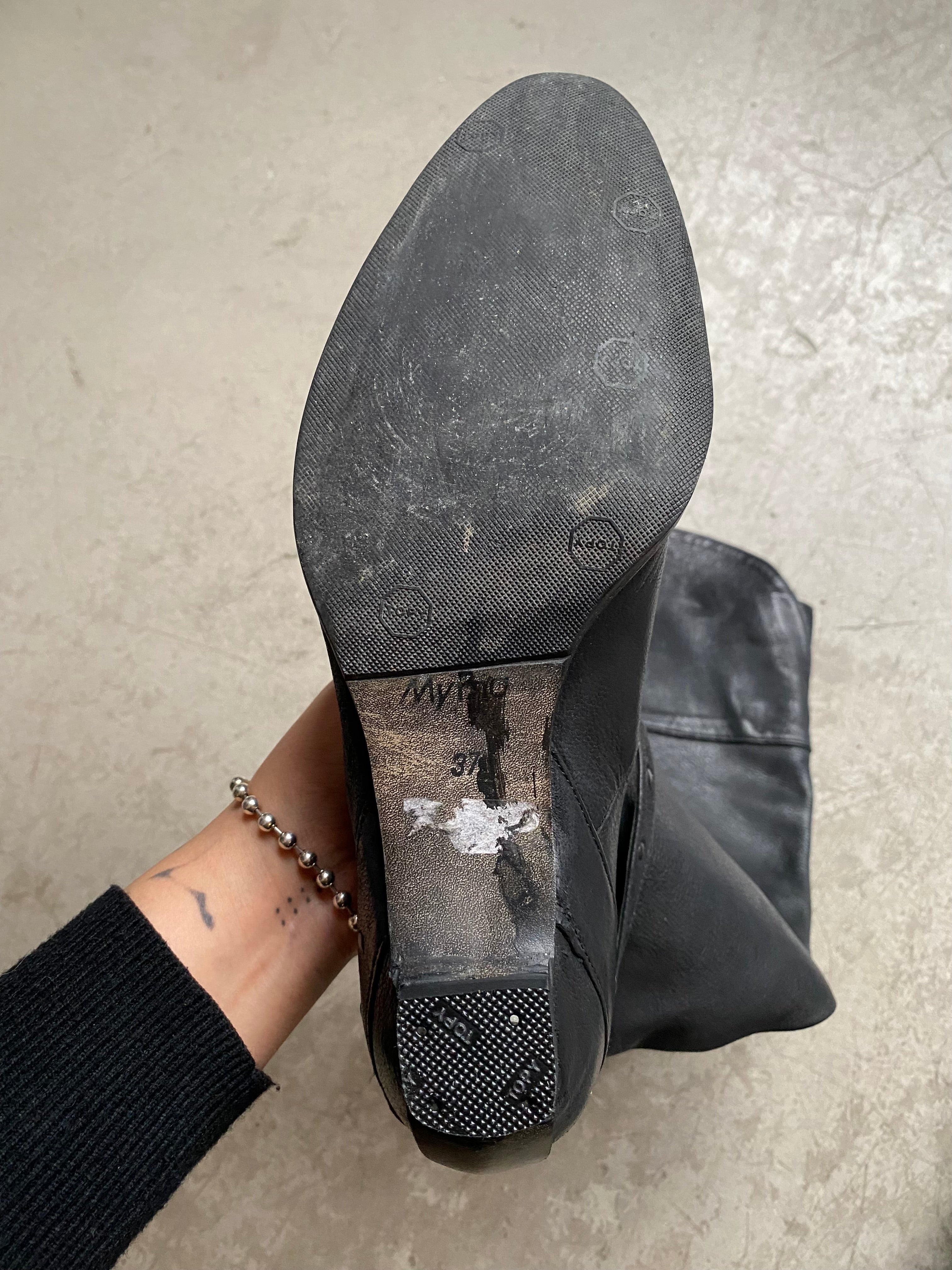 Vintage leather boots size 37