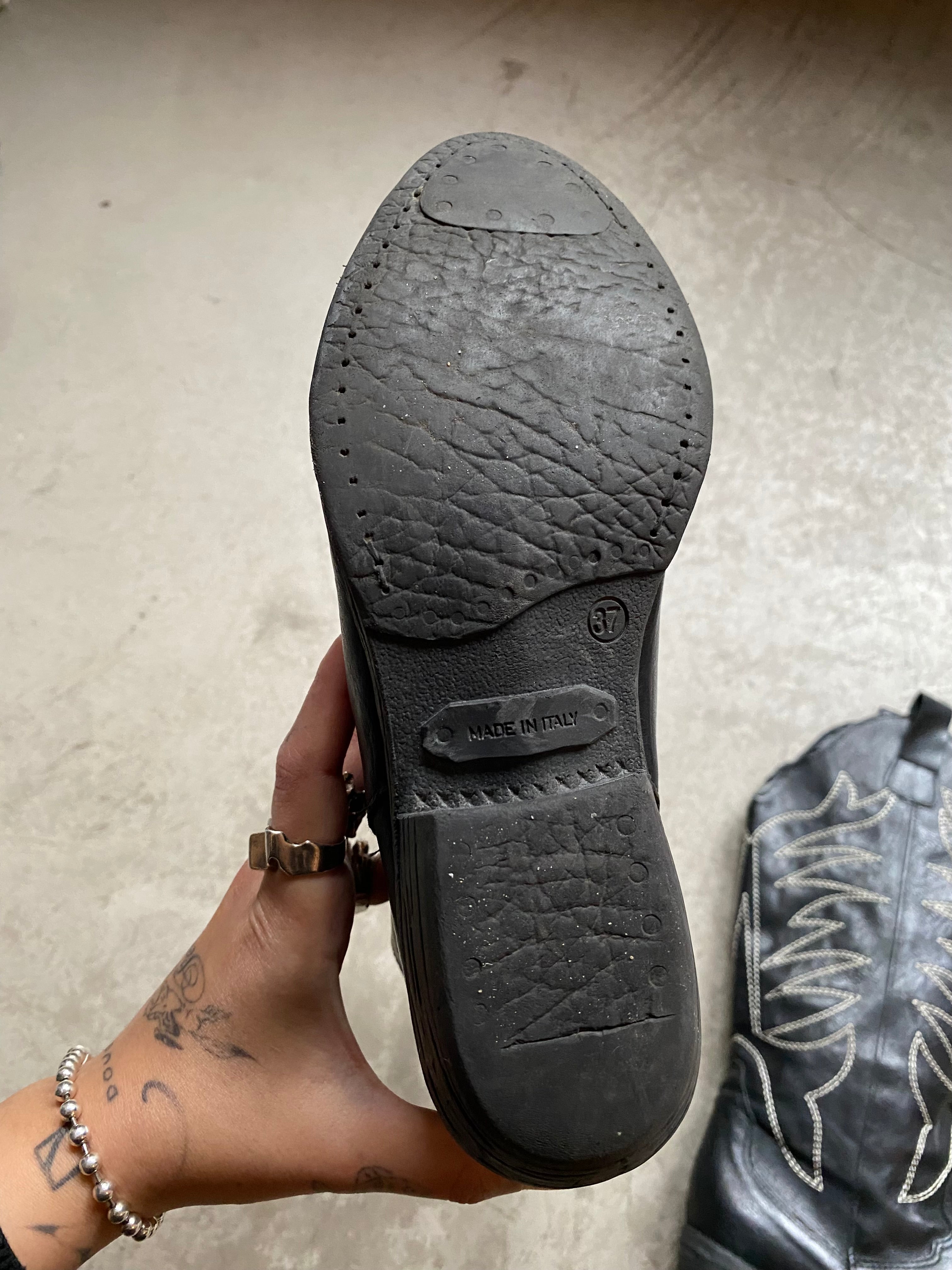 Vintage leather boots size 37