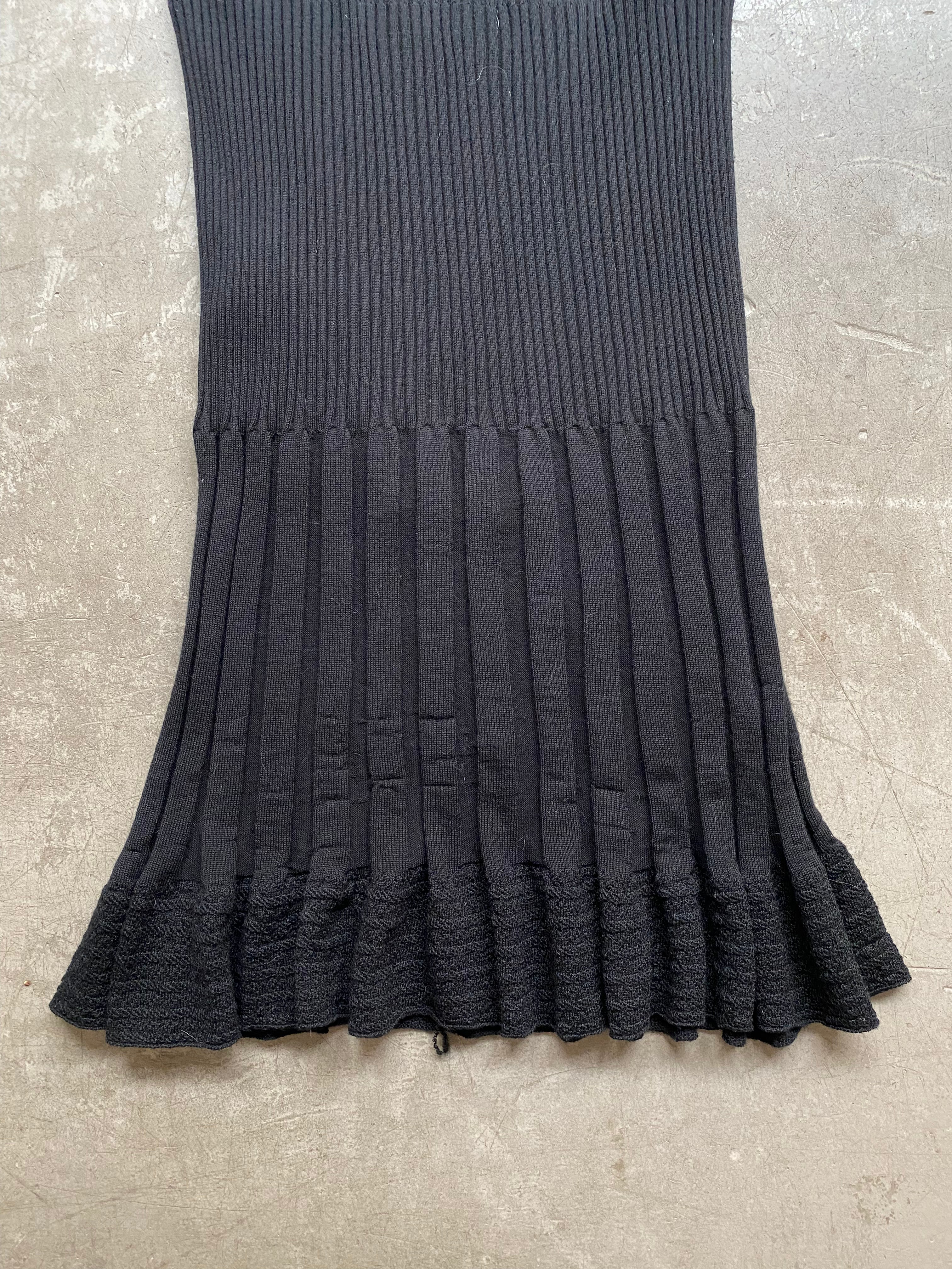 Black knitted maxi skirt