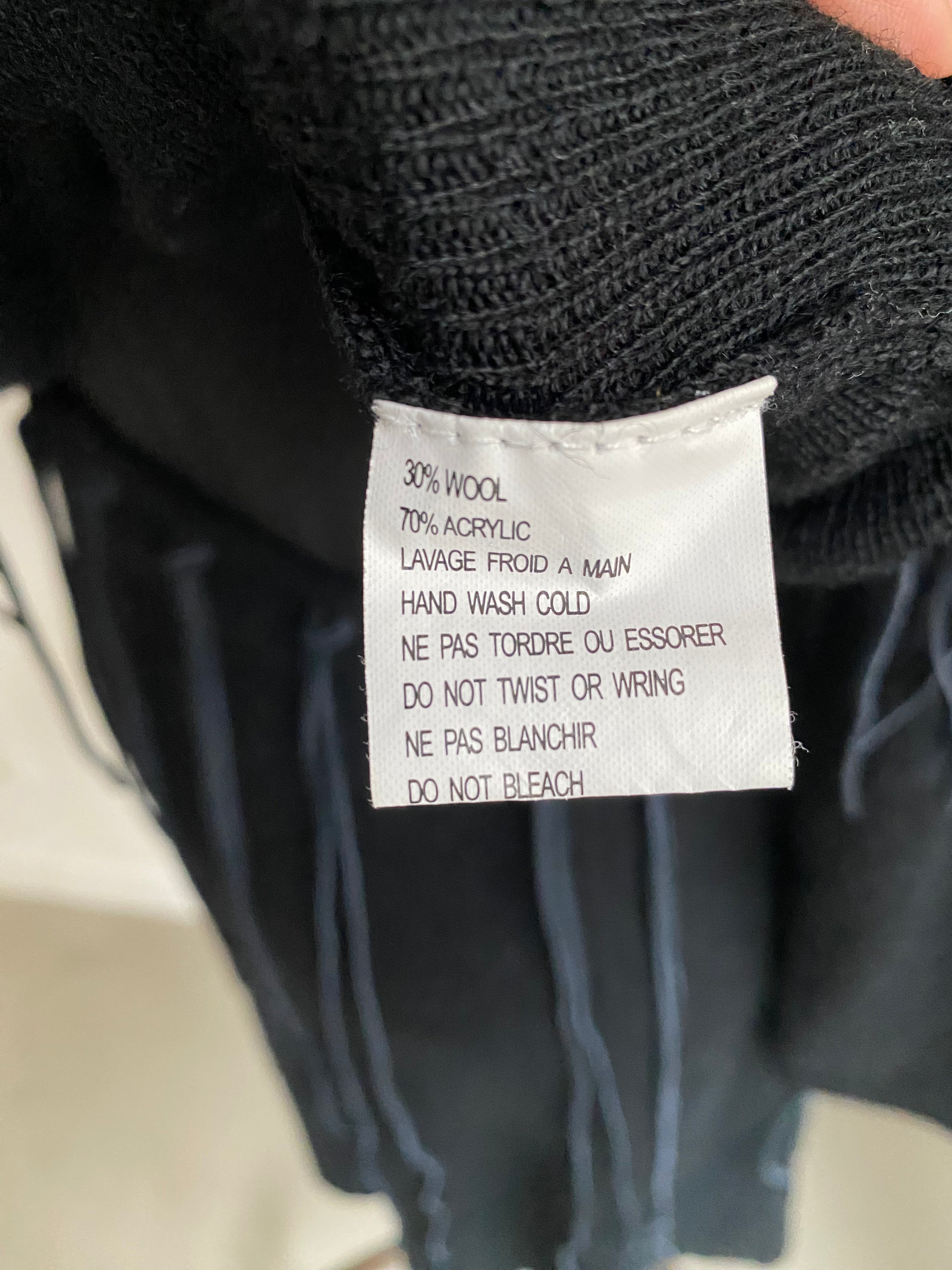 Black wool-blend fringed set up